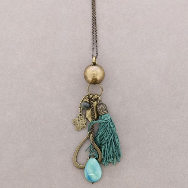 LONG NECKLACE WITH BEADS