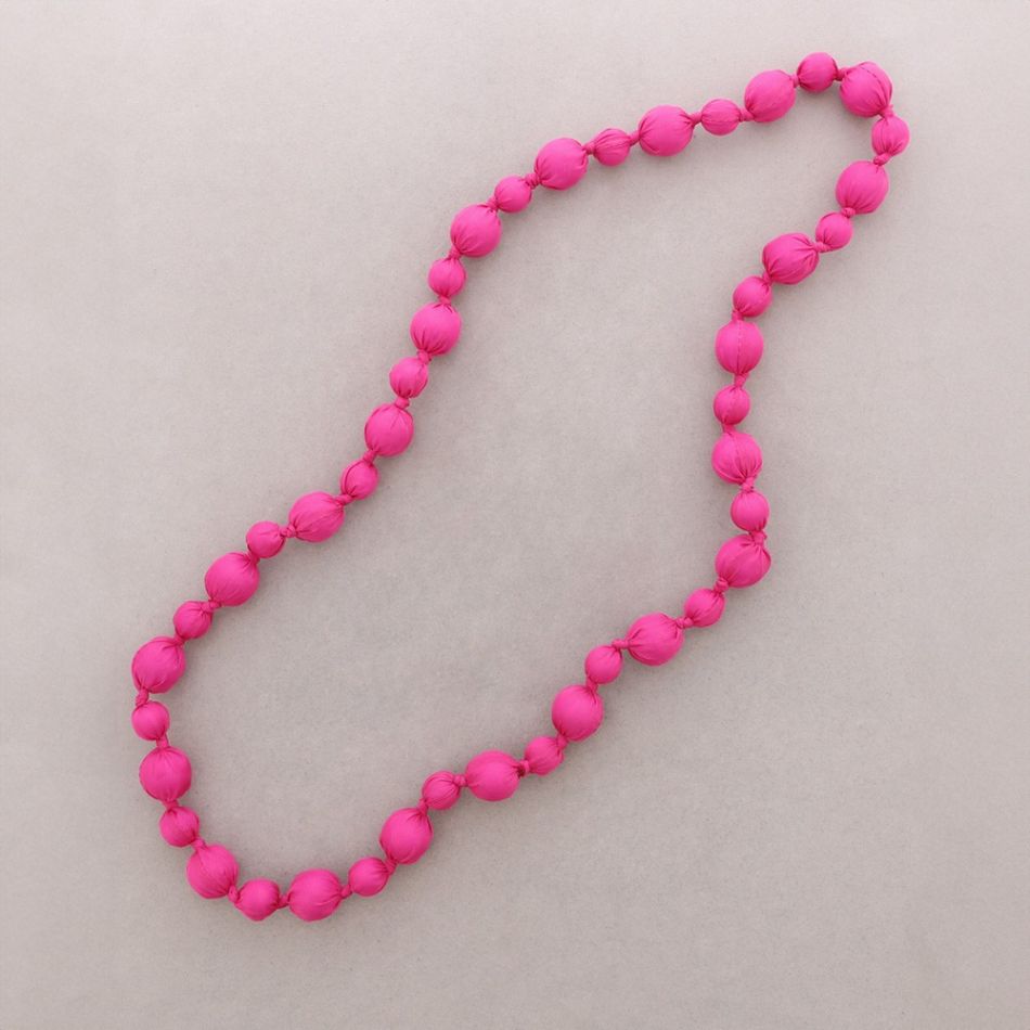COLLAR LARGO BOLAS FORRADAS TELA 110CM