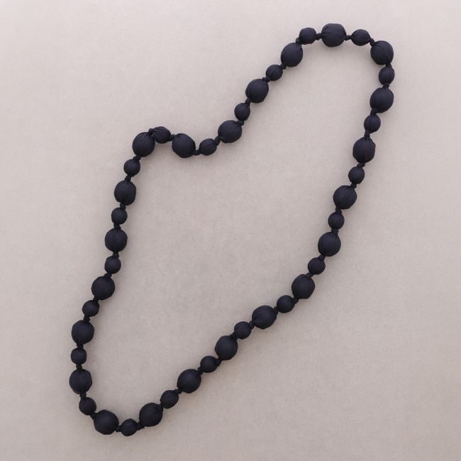 COLLAR LARGO BOLAS FORRADAS TELA 110CM