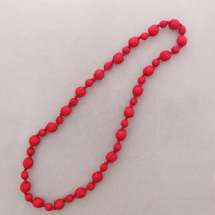 COLLAR LARGO BOLAS FORRADAS TELA 110CM 2