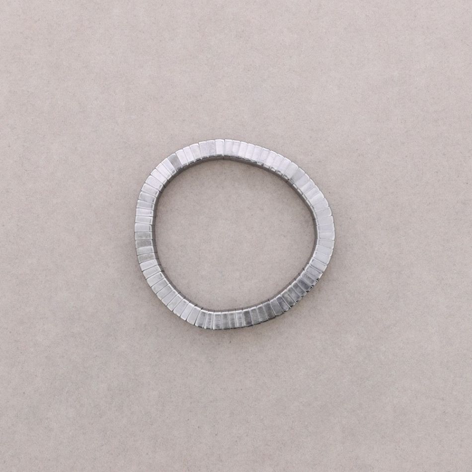 FLEXIBLE SQUARE METAL BRACELET