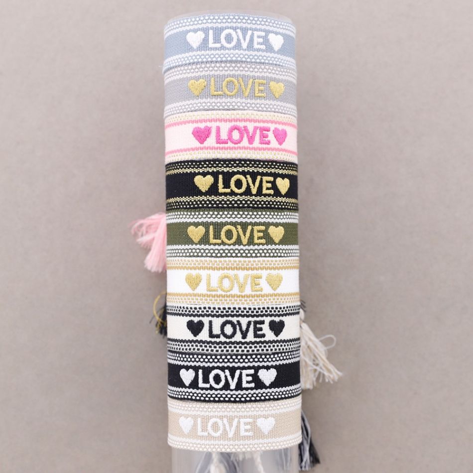 PULSERA MACRAMÉ LOVE