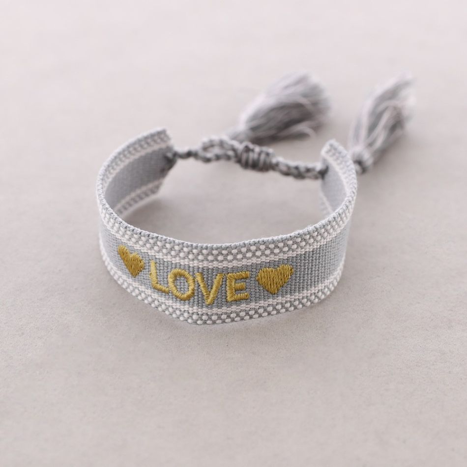PULSERA MACRAMÉ LOVE