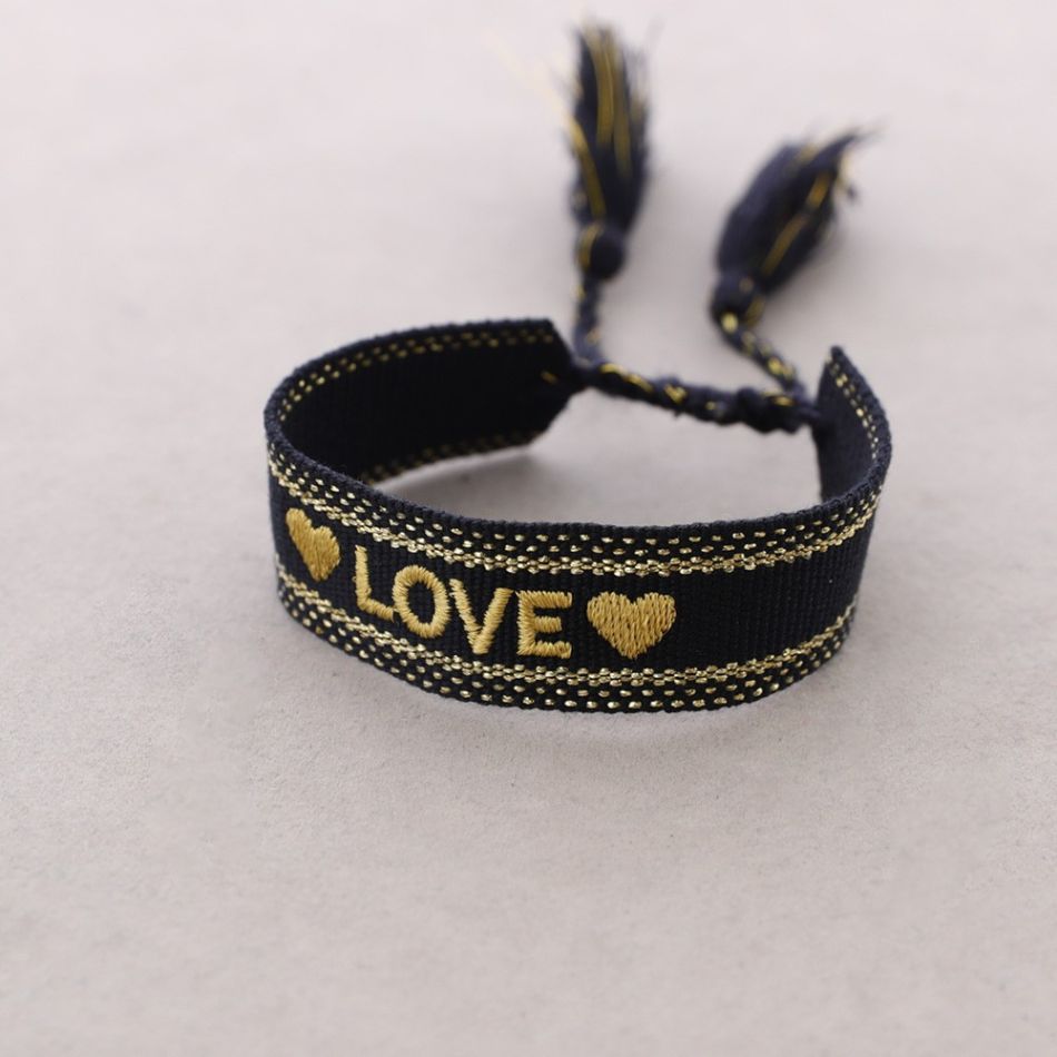 MACRAMÉ LOVE BRACELET