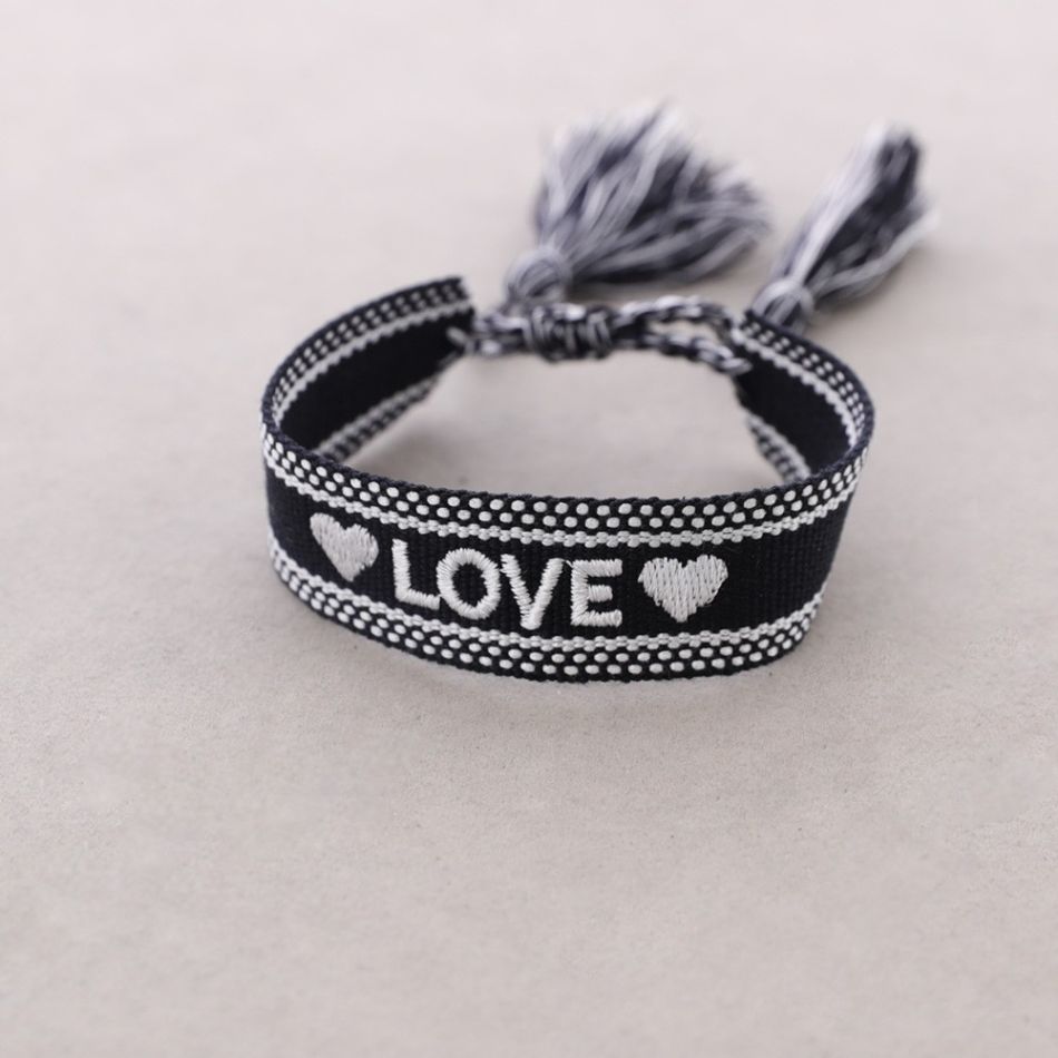 PULSERA MACRAMÉ LOVE