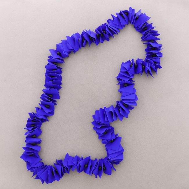 COLLAR LARGO CUENTAS BOLAS TELA POLIÉSTER 1.2M