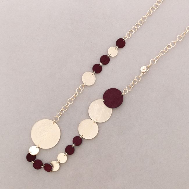 LONG CHAIN ??NECKLACE METAL VELVET MEDALS