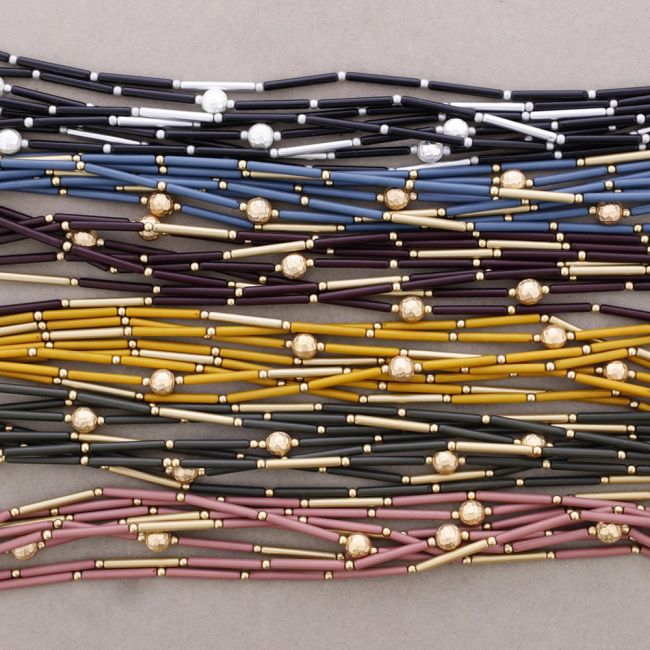 LONG NECKLACE FOUR STRIPS METAL RESIN BEADS