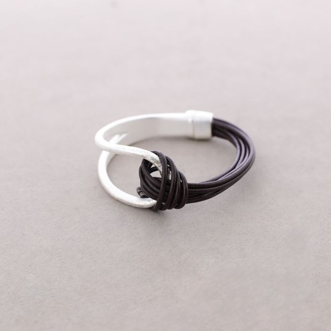 PULSERA SEMIRIGIDA CUERO METAL