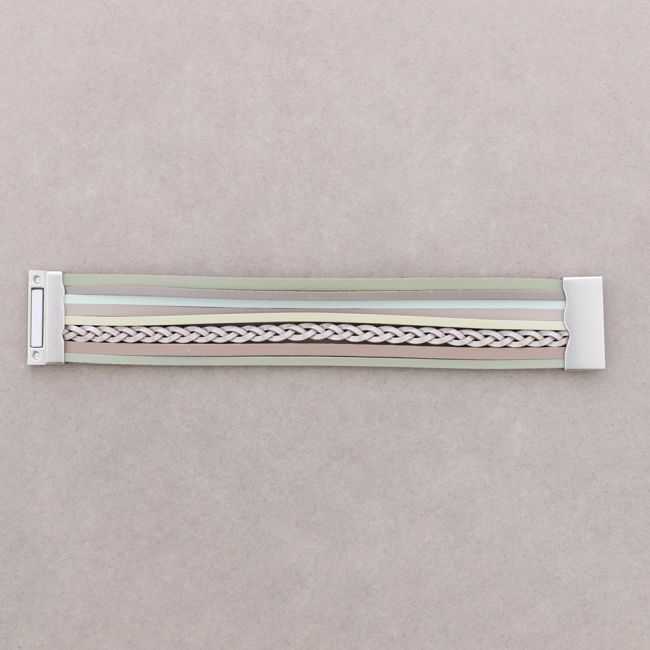 LEATHER BRACELET WITH MAGNETIC CLOSURE