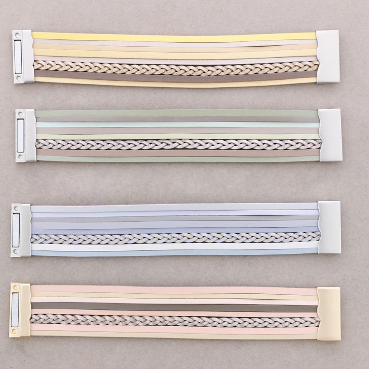 LEATHER BRACELET WITH MAGNETIC CLOSURE 2
