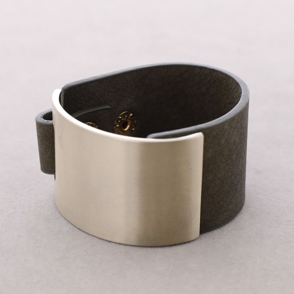 PULSERA CUERO METAL