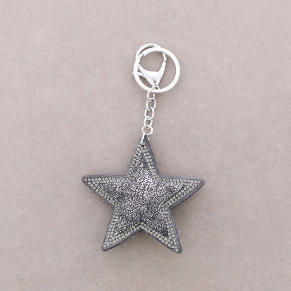 Star keychain covered with crystals