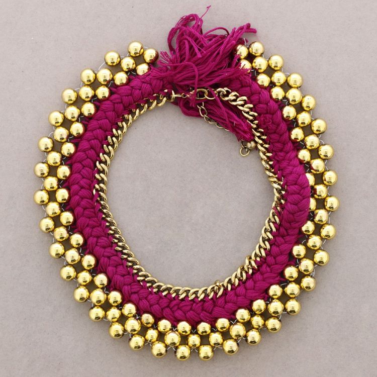 Beaded choker with braided thread 2