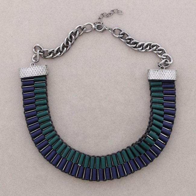 CHOKER CHAIN ??WITH INTERTWINED RIBBON