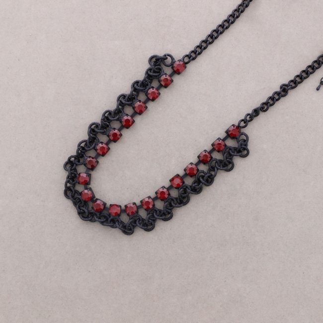 CHAIN ??CHOKER WITH INCRUSTED CRYSTALS