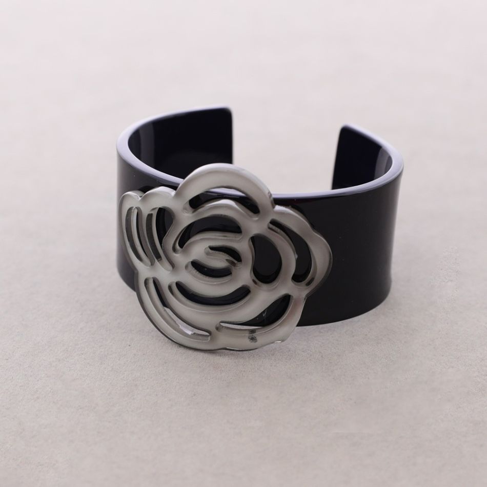 RIGID RESIN BRACELET