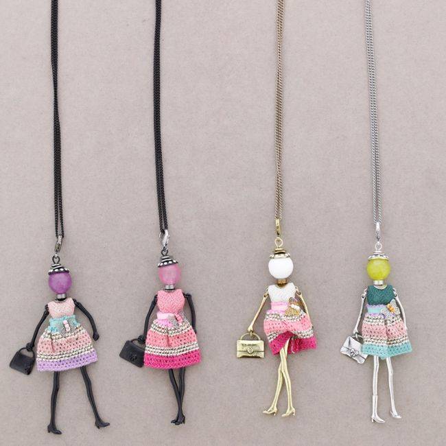 LONG PENDANT NECKLACE DOLL