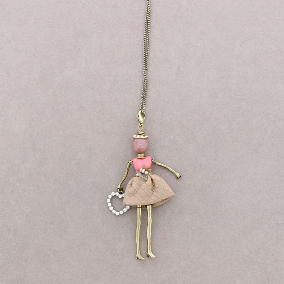 LONG PENDANT NECKLACE DOLL