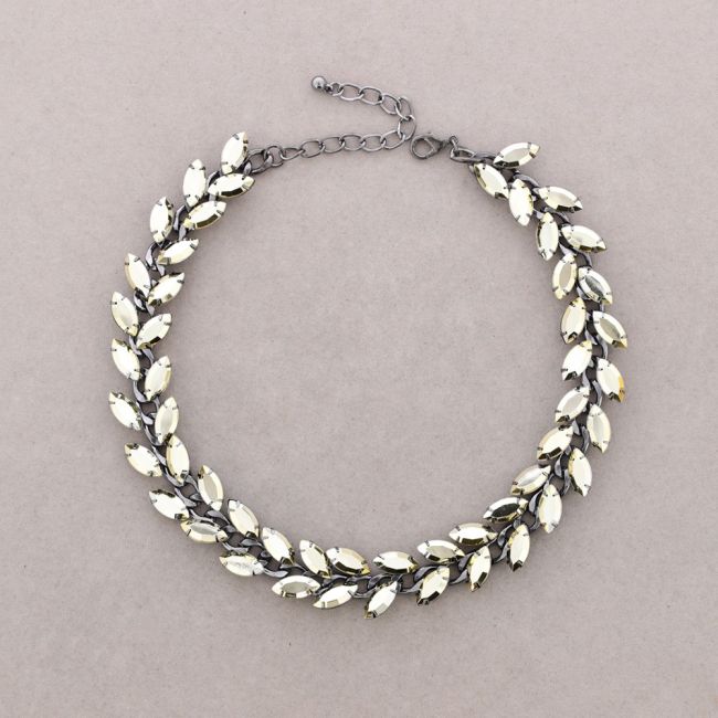 METAL LEAF CHOKER