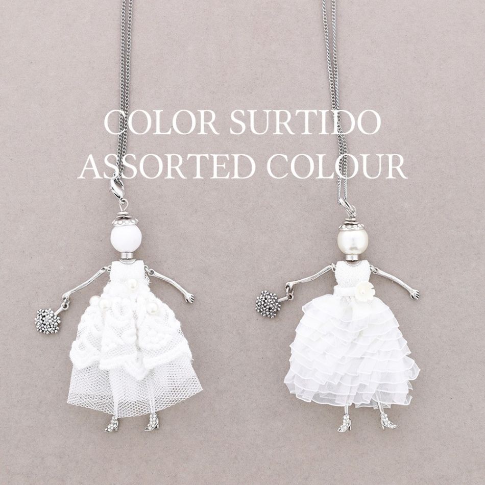 LONG PENDANT NECKLACE DOLL