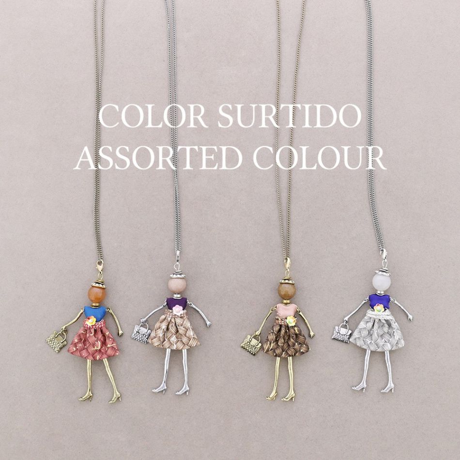 LONG PENDANT NECKLACE DOLL