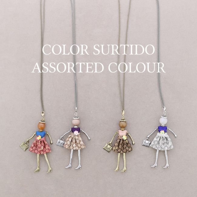 LONG PENDANT NECKLACE DOLL