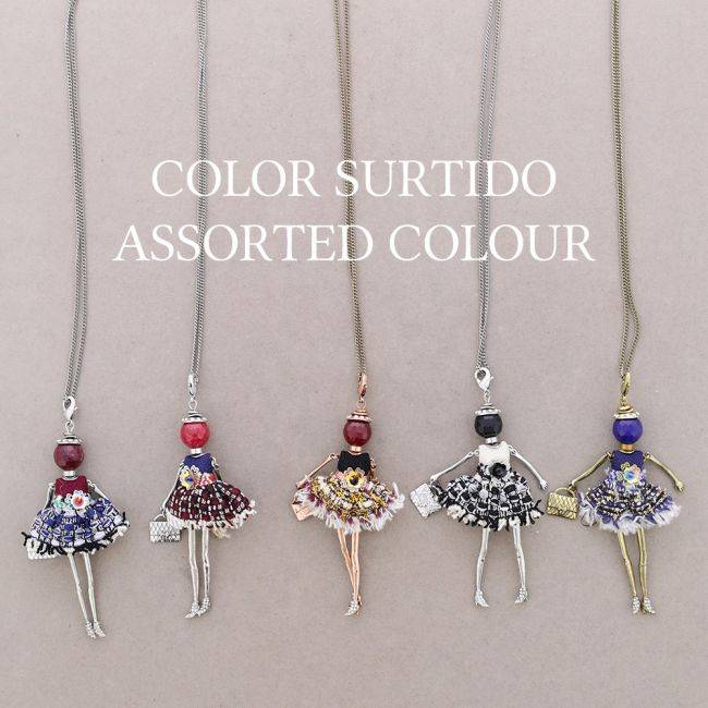 LONG PENDANT NECKLACE DOLL