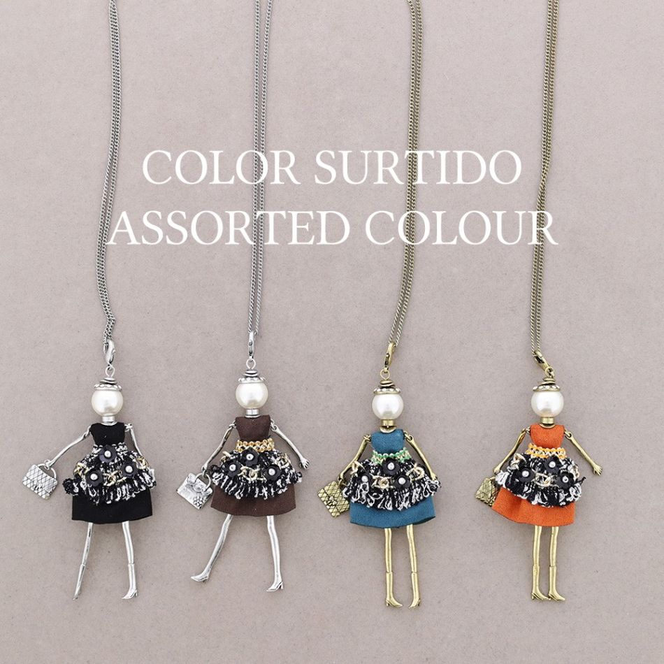 LONG PENDANT NECKLACE DOLL