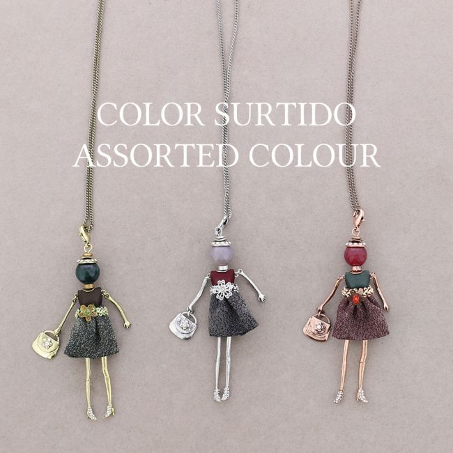 LONG PENDANT NECKLACE DOLL