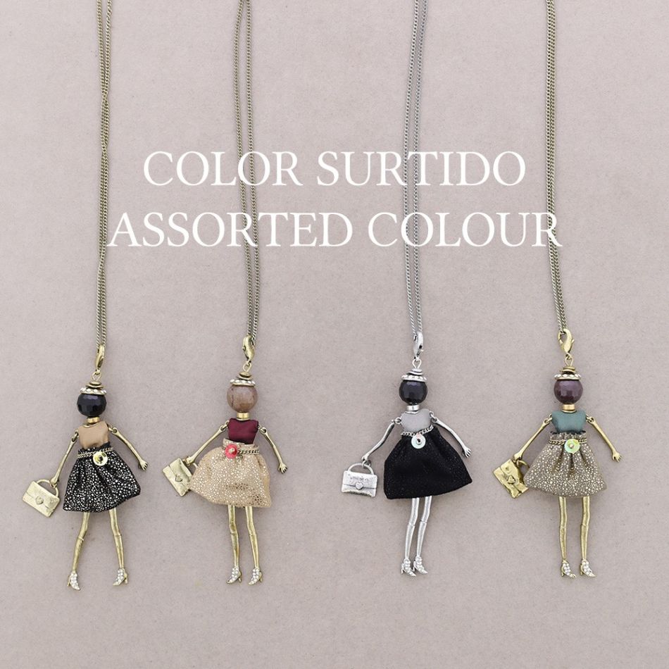 LONG PENDANT NECKLACE DOLL
