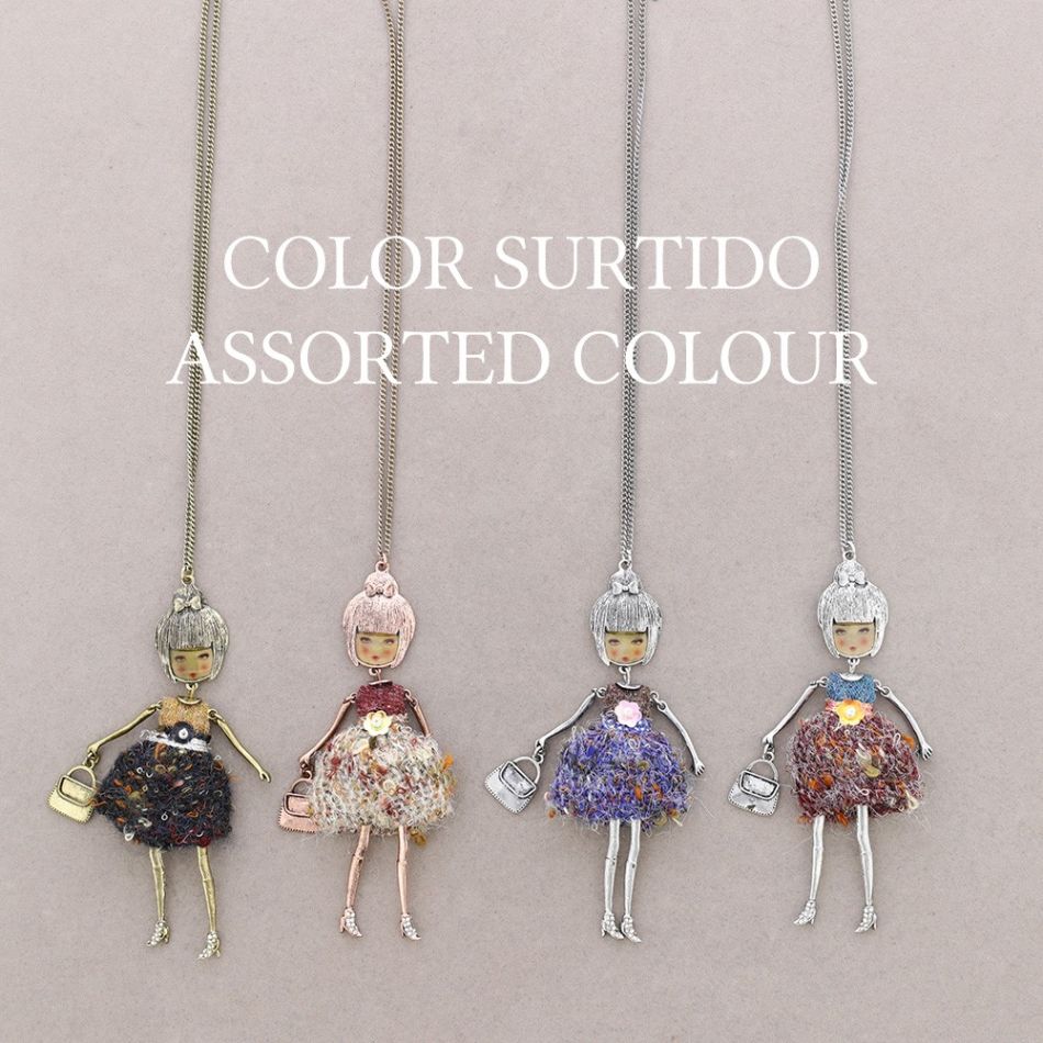 LONG PENDANT NECKLACE DOLL