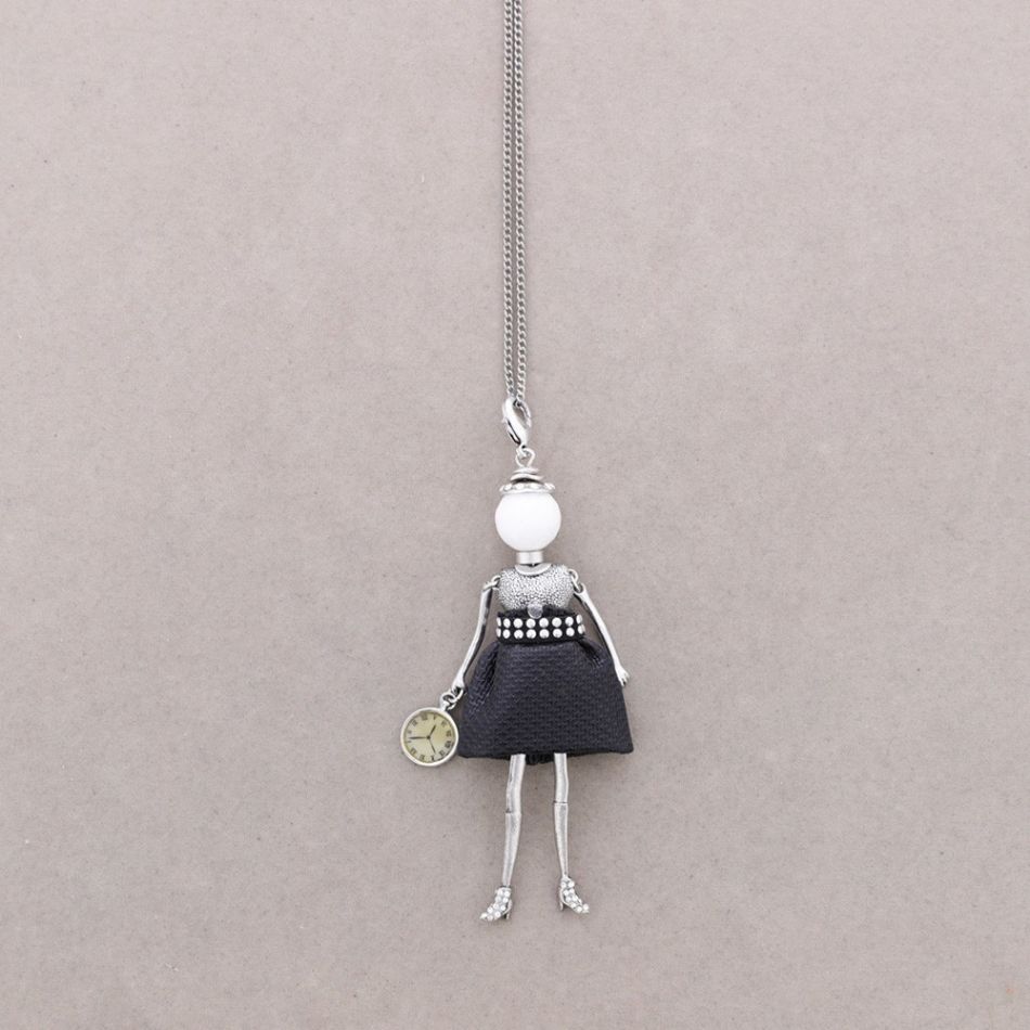 LONG PENDANT NECKLACE DOLL