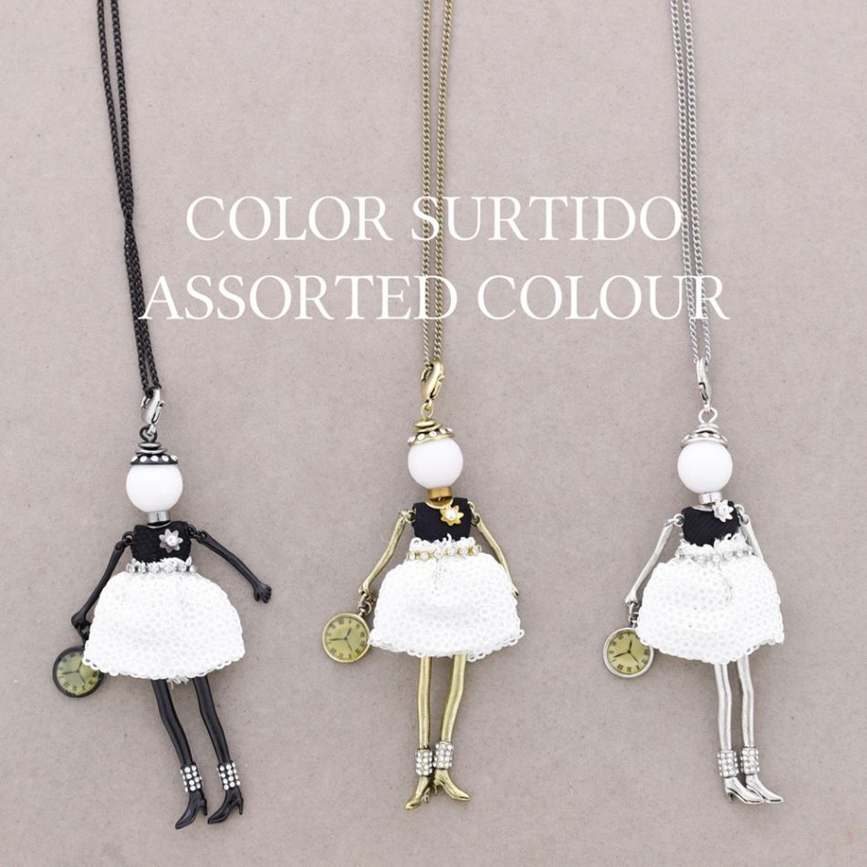 LONG PENDANT NECKLACE DOLL