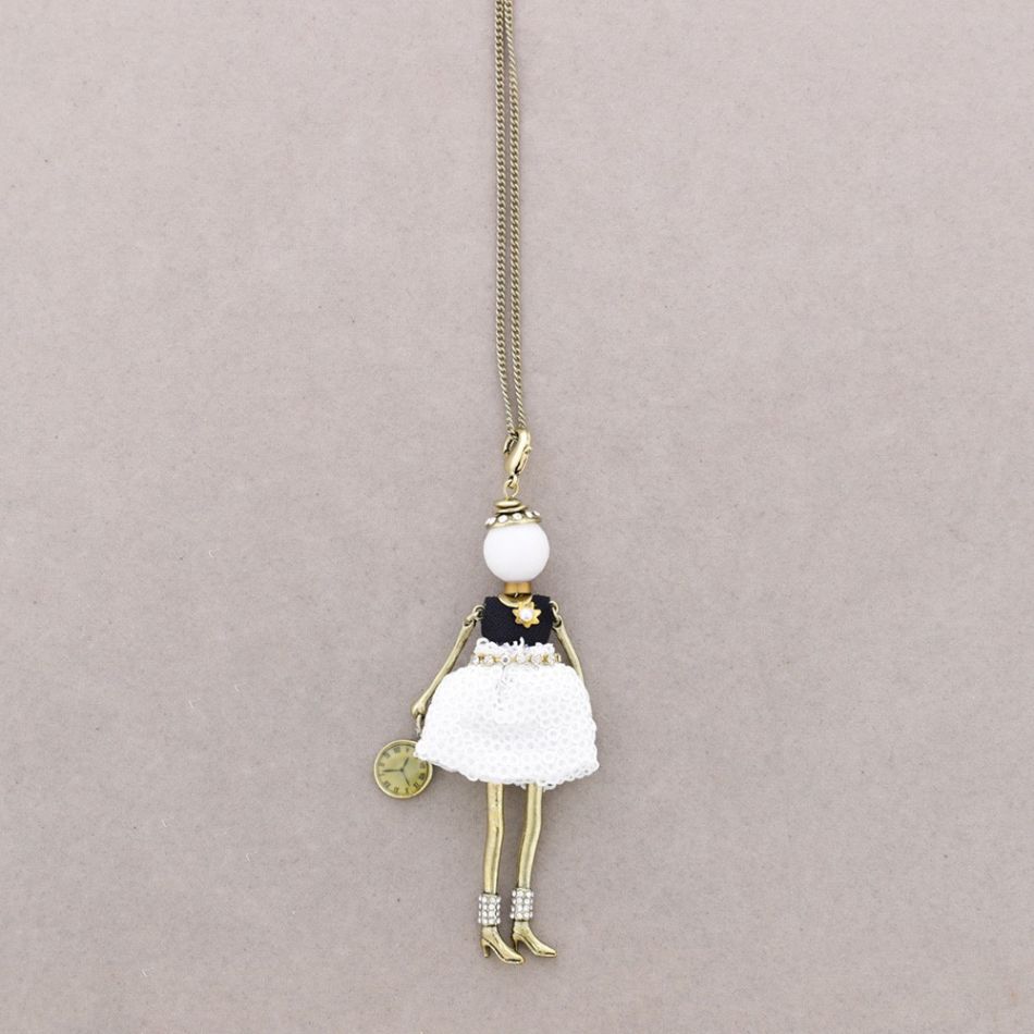 LONG PENDANT NECKLACE DOLL