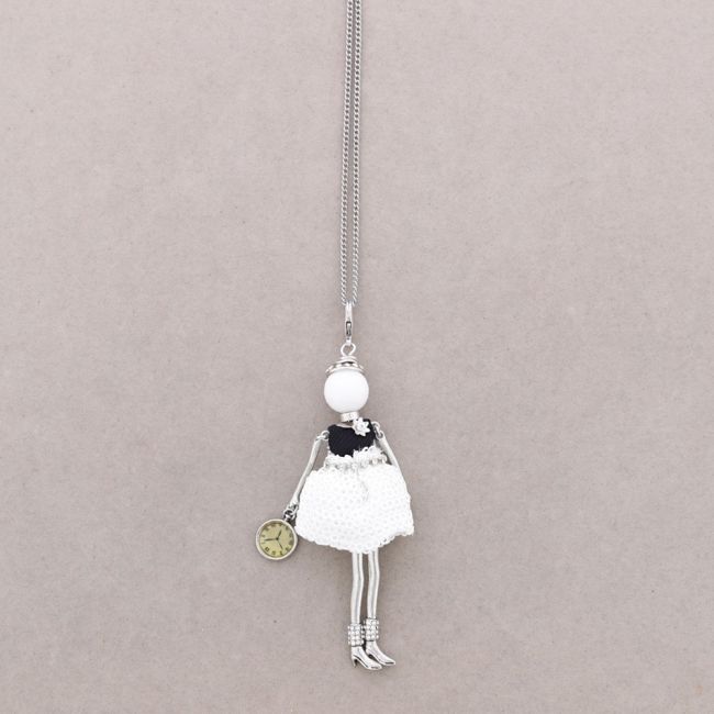 LONG PENDANT NECKLACE DOLL