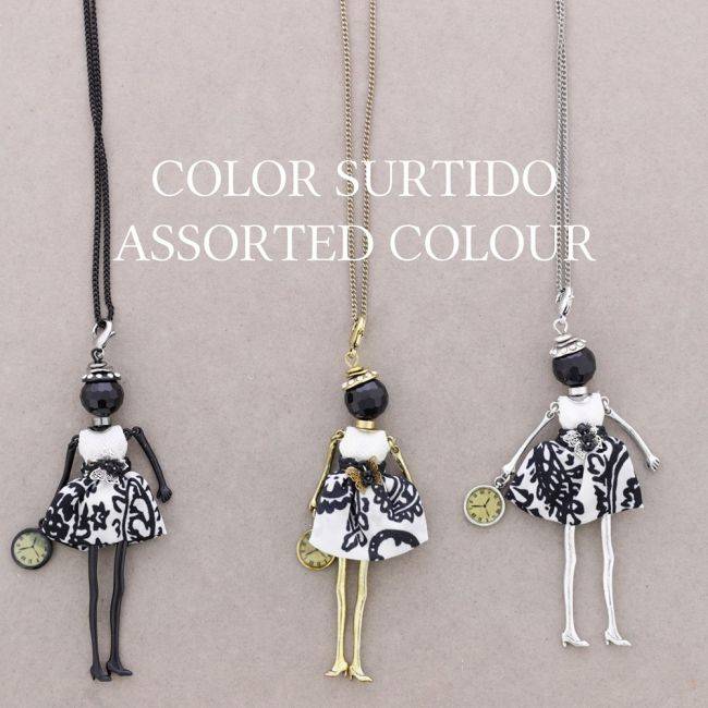 LONG PENDANT NECKLACE DOLL