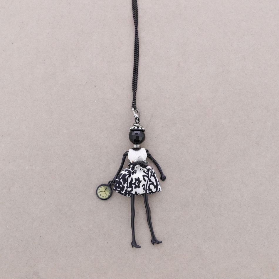 LONG PENDANT NECKLACE DOLL