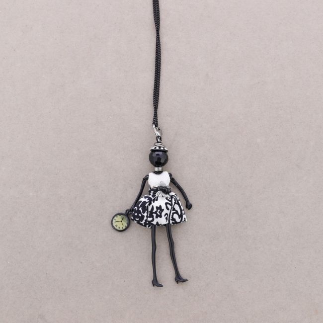 LONG PENDANT NECKLACE DOLL