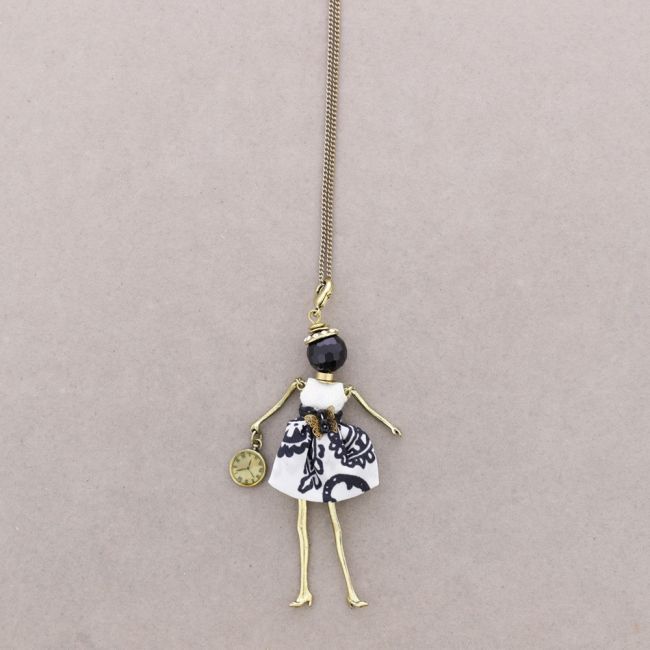 LONG PENDANT NECKLACE DOLL