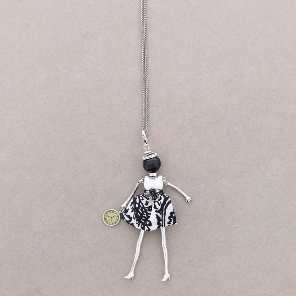 LONG PENDANT NECKLACE DOLL
