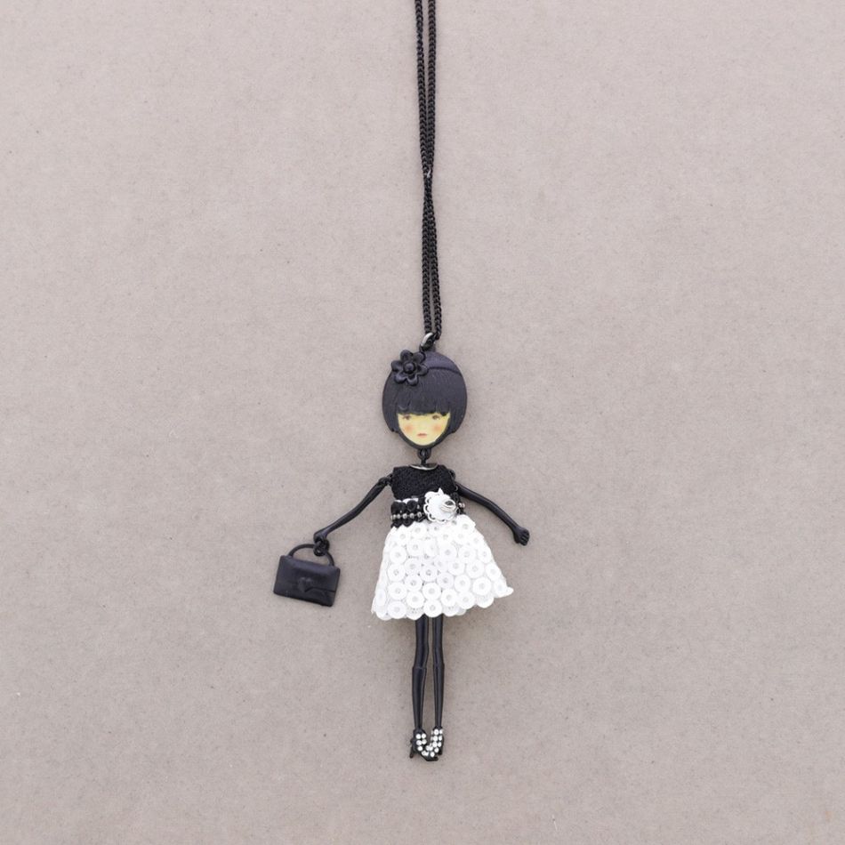 COLLAR LARGO COLG. MUÑECA CARINA
