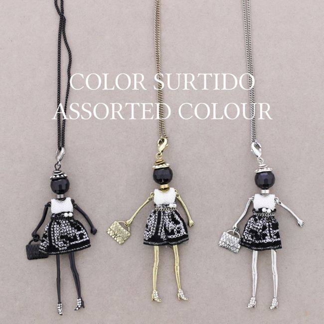LONG PENDANT NECKLACE DOLL