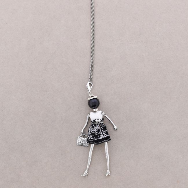 LONG PENDANT NECKLACE DOLL