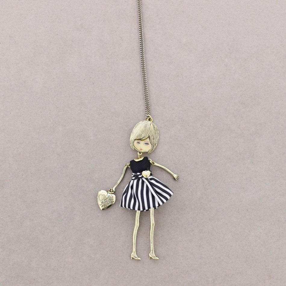 LONG PENDANT NECKLACE DOLL