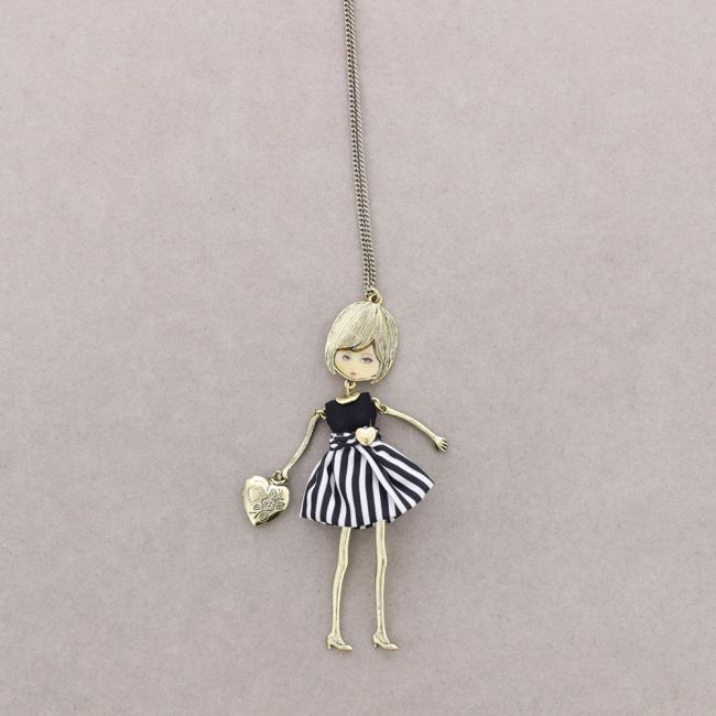 LONG PENDANT NECKLACE DOLL