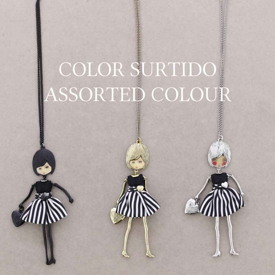 LONG PENDANT NECKLACE DOLL