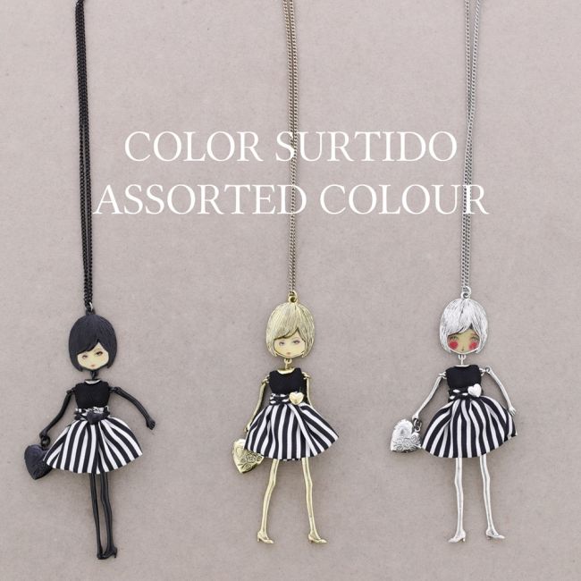 LONG PENDANT NECKLACE DOLL