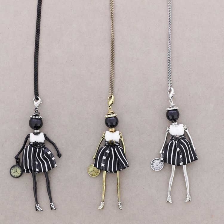 COLLAR LARGO COLG. MUÑECA 2