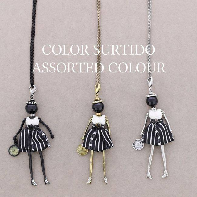 LONG PENDANT NECKLACE DOLL